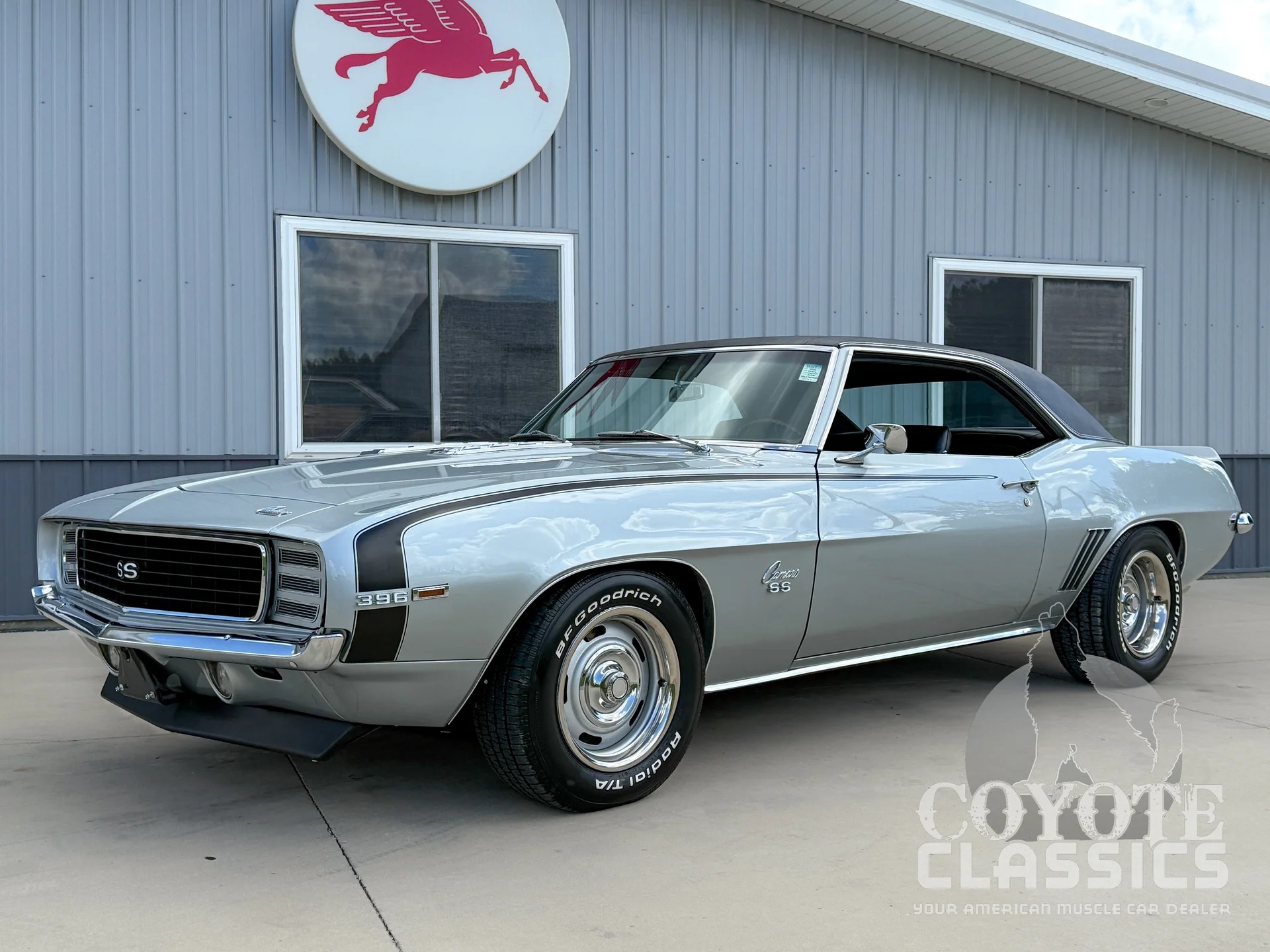 1969 Chevrolet Camaro trophy winner on Tackett's Car Show